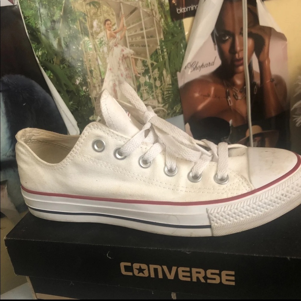 Low top Converse